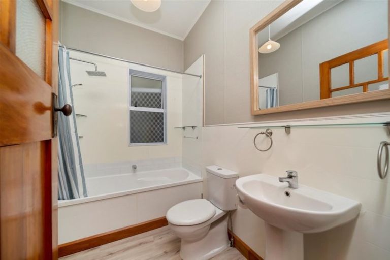 Photo of property in 20 Caledonia Street, Hawera, 4610