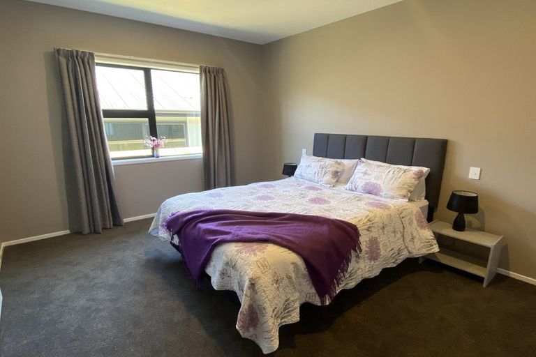 Photo of property in 8 Howden Drive, Jacks Point, 9371