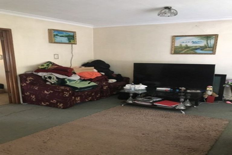 Photo of property in 2/99 Panama Road, Mount Wellington, Auckland, 1062