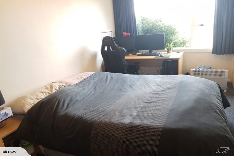 Photo of property in 13 Broadbent Street, Riccarton, Christchurch, 8041