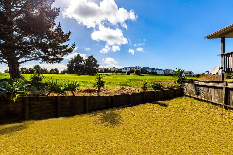 Photo of property in 19 Midshipman Court, Gulf Harbour, Whangaparaoa, 0930