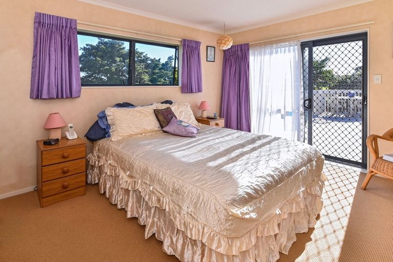 Photo of property in 3 Ashland Place, Weymouth, Auckland, 2103