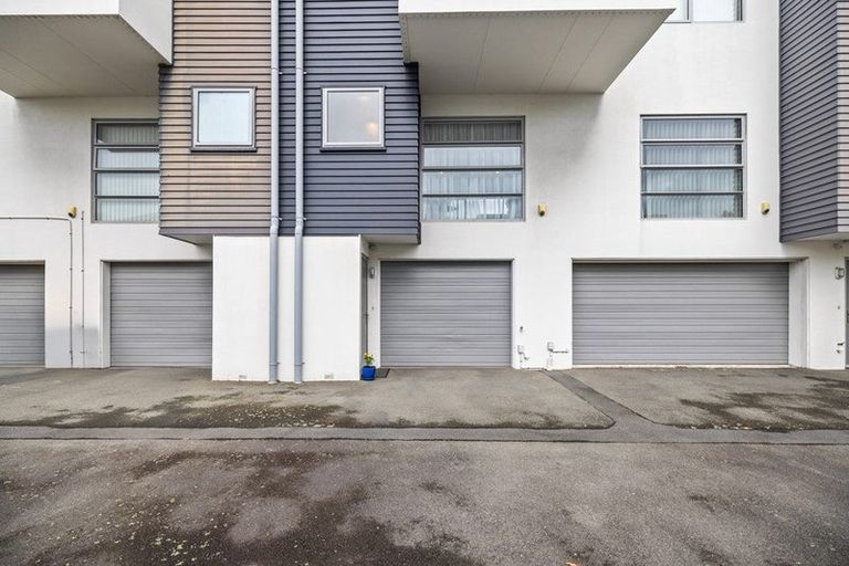 Photo of property in 42c Devon Street, Sydenham, Christchurch, 8023