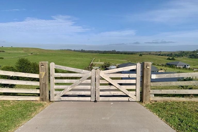 Photo of property in 7 Fernbird Grove, Kerikeri, 0294