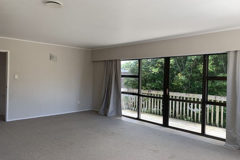 Photo of property in 49 Marellen Drive, Red Beach, 0932