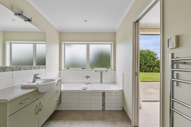 Photo of property in 8 Donelle Place, Te Puke, 3119