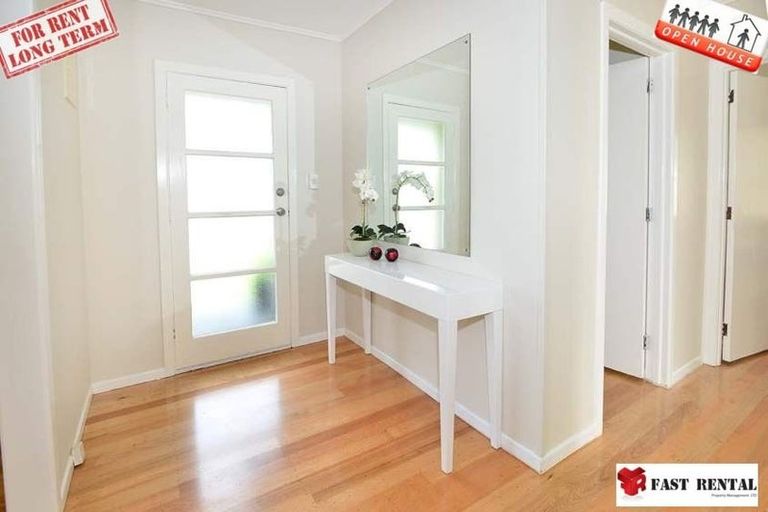 Photo of property in 1/66 College Road, Northcote, Auckland, 0627