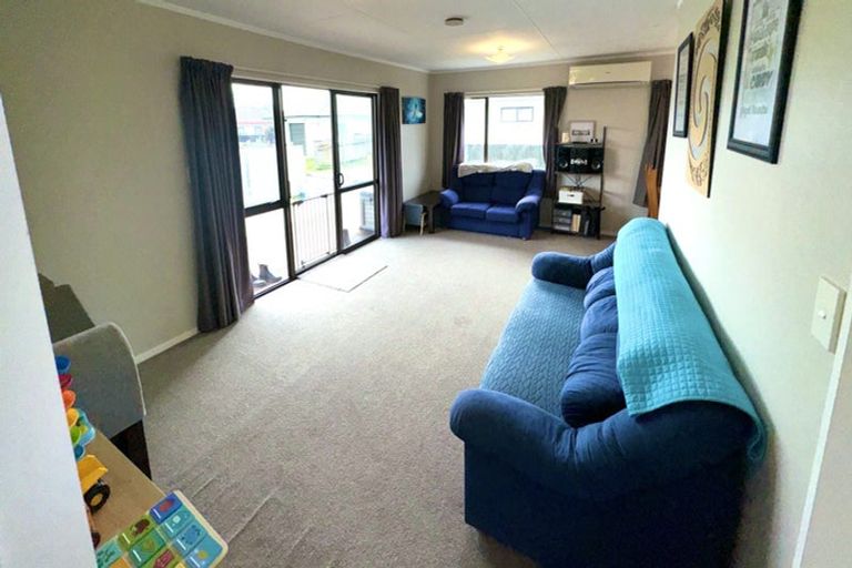 Photo of property in 54 Geraldine Crescent, Cloverlea, Palmerston North, 4412