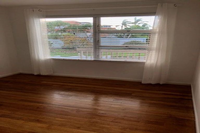 Photo of property in 1/240 Hurstmere Road, Takapuna, Auckland, 0622