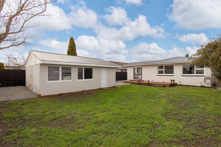 Photo of property in 29 Donnington Street, Parklands, Christchurch, 8083