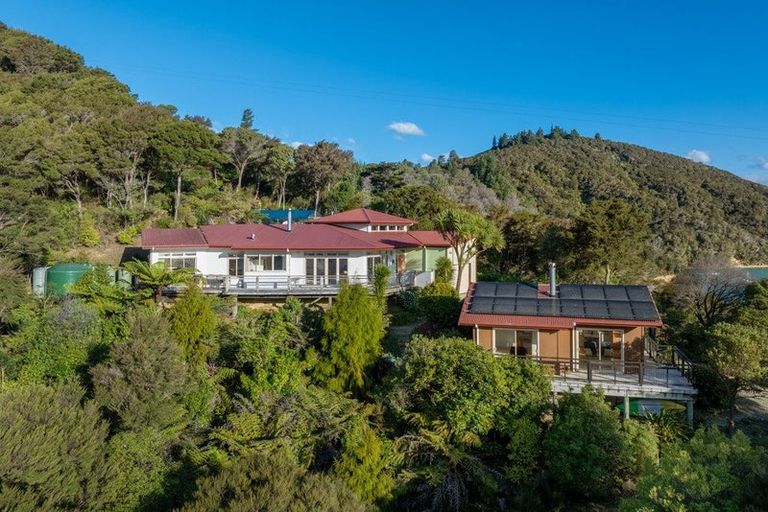 Photo of property in 19 St Omer Road, Saint Omer, Picton, 7282