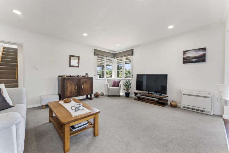 Photo of property in 19 Galway Avenue, Hokowhitu, Palmerston North, 4410