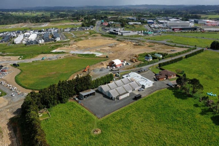 Photo of property in 2 Dunlop Road, Westgate, Auckland, 0814