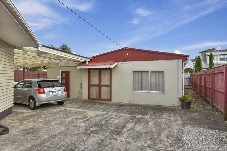 Photo of property in 34 Seddon Avenue, Papatoetoe, Auckland, 2104
