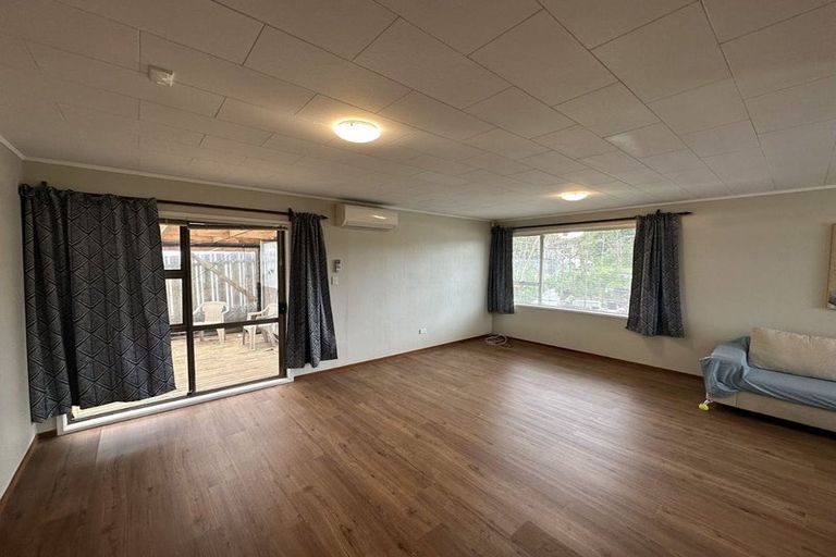 Photo of property in 26 Cockayne Crescent, Sunnynook, Auckland, 0620