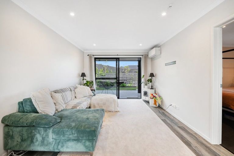 Photo of property in 2/19 Ringi Lane, Orewa, 0931