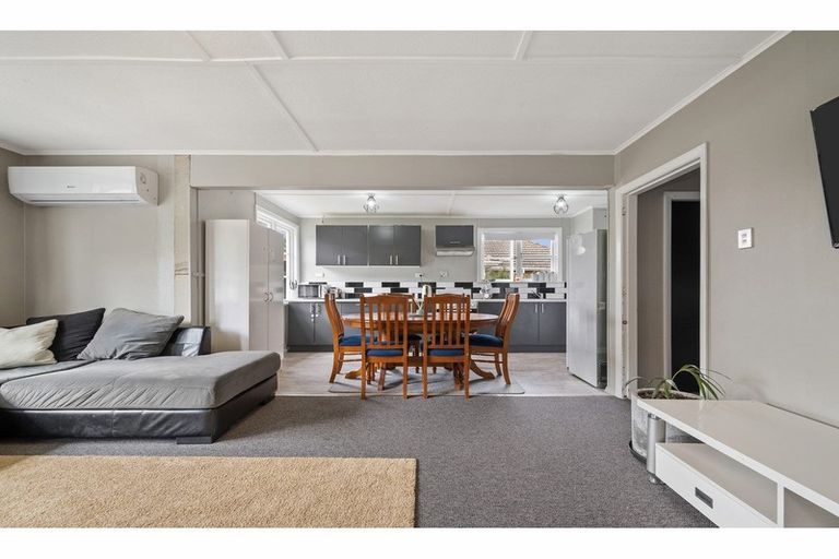 Photo of property in 182 Langdons Road, Northcote, Christchurch, 8052