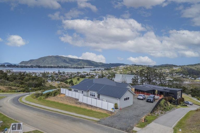Photo of property in 26 Azimuth Road, Tairua, 3508