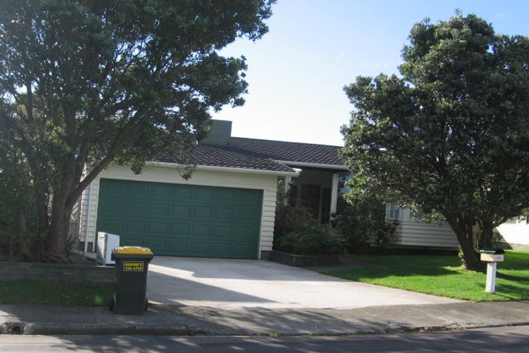 Photo of property in 11 Chorley Grove, Churton Park, Wellington, 6037