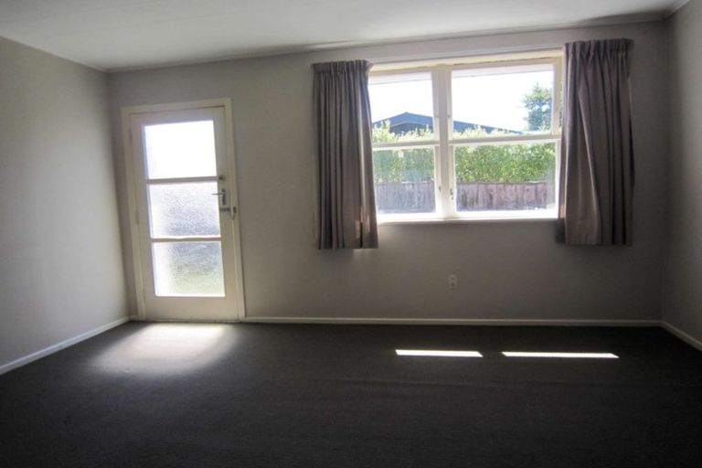 Photo of property in 2/264a Fergusson Drive, Heretaunga, Upper Hutt, 5018