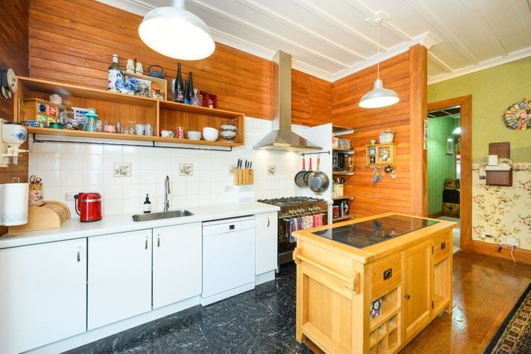 Photo of property in 74 Pitama Road, Awapuni, Palmerston North, 4412