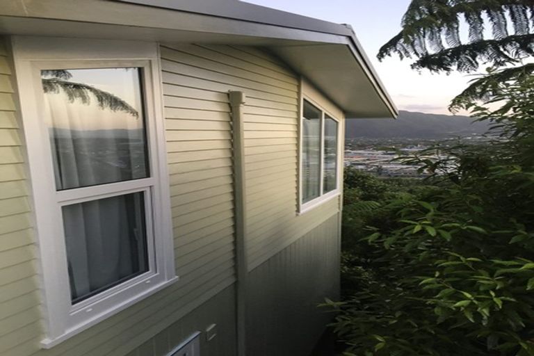 Photo of property in 12e City View Grove, Harbour View, Lower Hutt, 5010