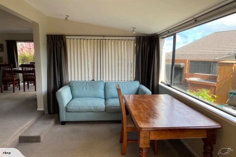 Photo of property in Caversham Park, 2/34 Caversham Road, Westmere, Whanganui, 4501