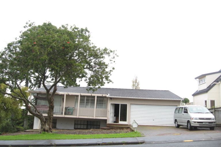 Photo of property in 21 Beach Road, Mellons Bay, Auckland, 2014