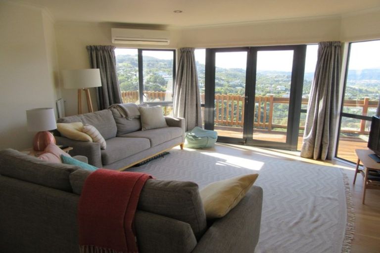 Photo of property in 87 Cypress Drive, Maungaraki, Lower Hutt, 5010