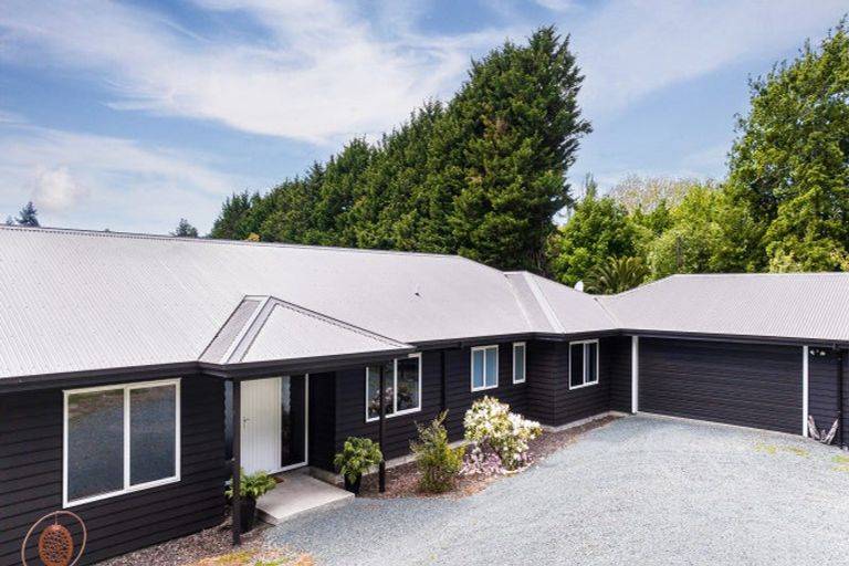 Photo of property in 17 Baldwin Road, Tasman, Upper Moutere, 7173