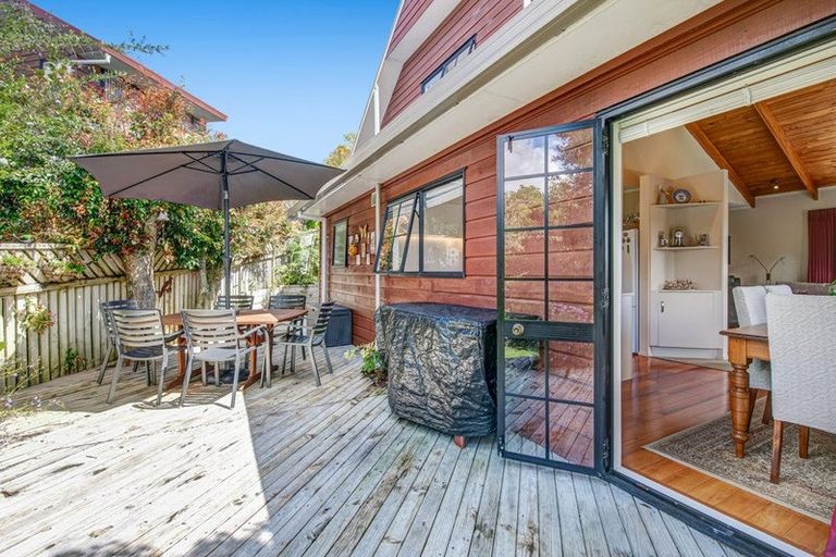 Photo of property in 1/8 Rifleman Rise, Unsworth Heights, Auckland, 0632