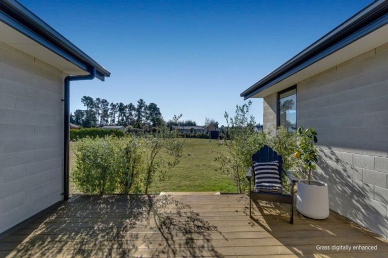 Photo of property in 14 Braeburn Crescent, Swannanoa, Kaiapoi, 7692