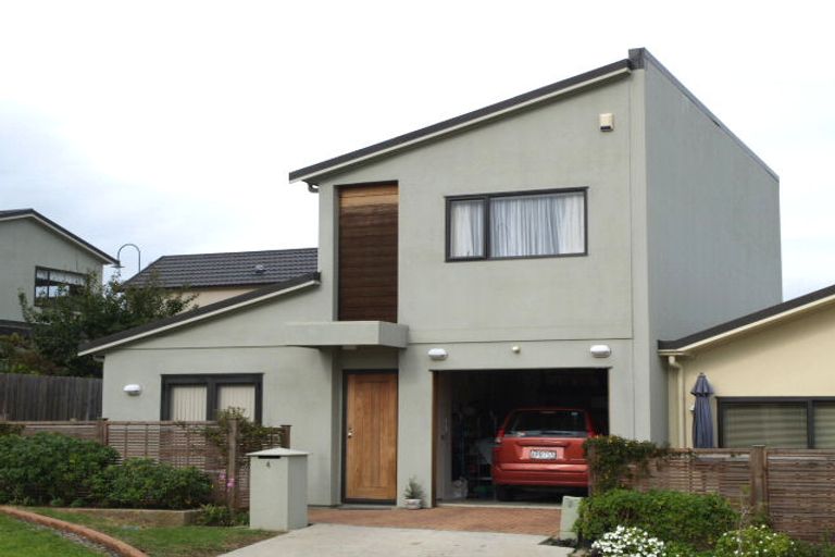 Photo of property in 4 Bunker Rise, Golflands, Auckland, 2013