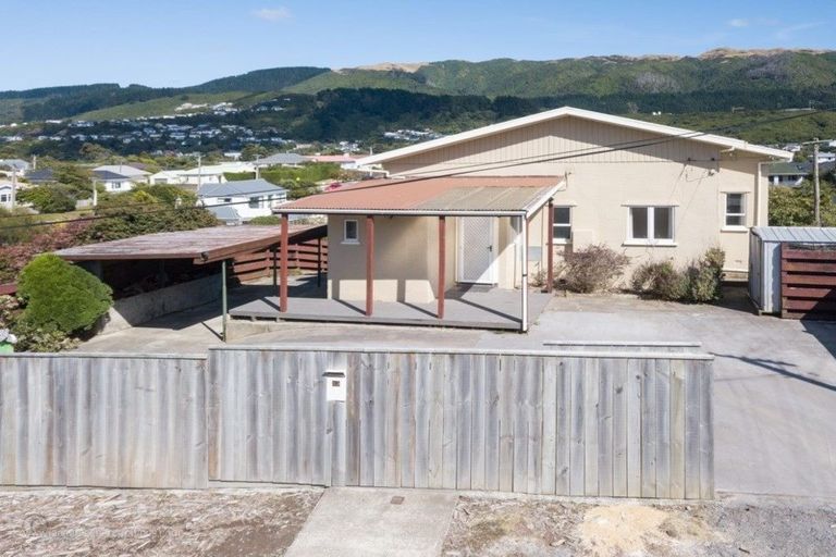 Photo of property in 23 Tremewan Street, Tawa, Wellington, 5028