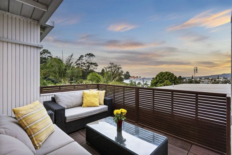 Photo of property in 1/31a Bevyn Street, Castor Bay, Auckland, 0620