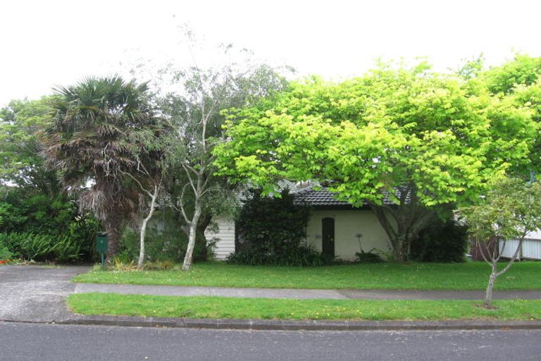 Photo of property in 4 Jade Avenue, Pakuranga Heights, Auckland, 2010