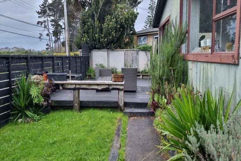 Photo of property in 20 Makora Road, Otaihanga, Paraparaumu, 5036