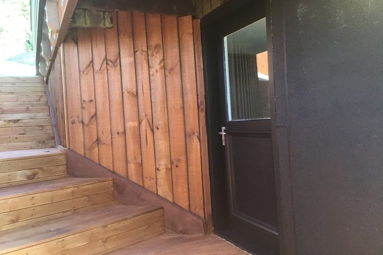 Photo of property in 17 Selleck Street, Mount Pleasant, Christchurch, 8081