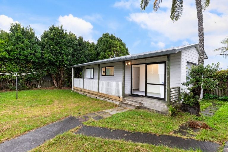 Photo of property in 48 Astley Avenue, New Lynn, Auckland, 0600