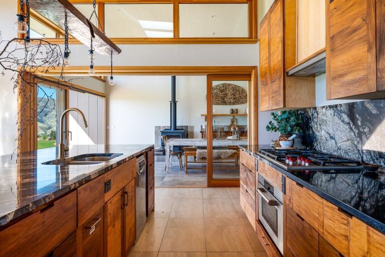 Photo of property in 2 Miharo Lane, Queensberry, Cromwell, 9383