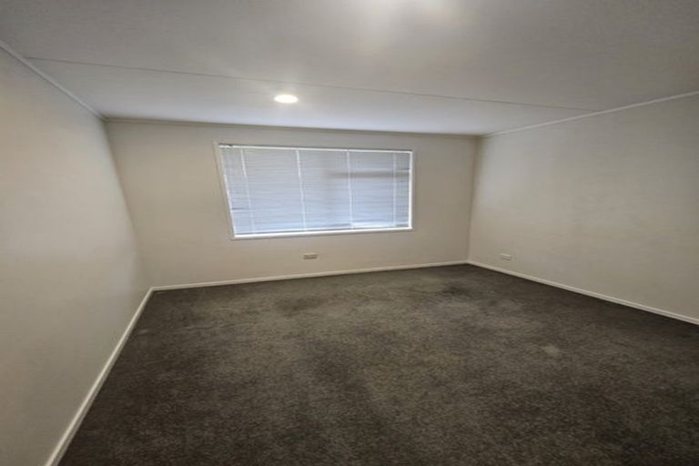 Photo of property in 357 Triangle Road, Henderson, Auckland, 0610