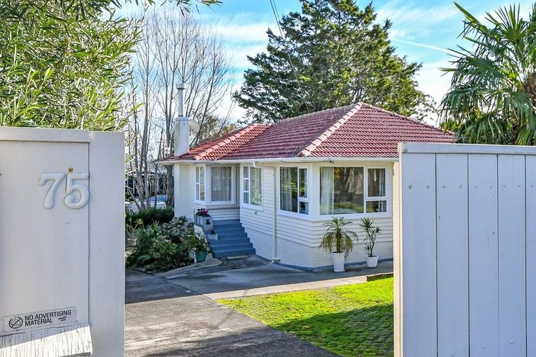 Photo of property in 75 Ridge Road, Howick, Auckland, 2014