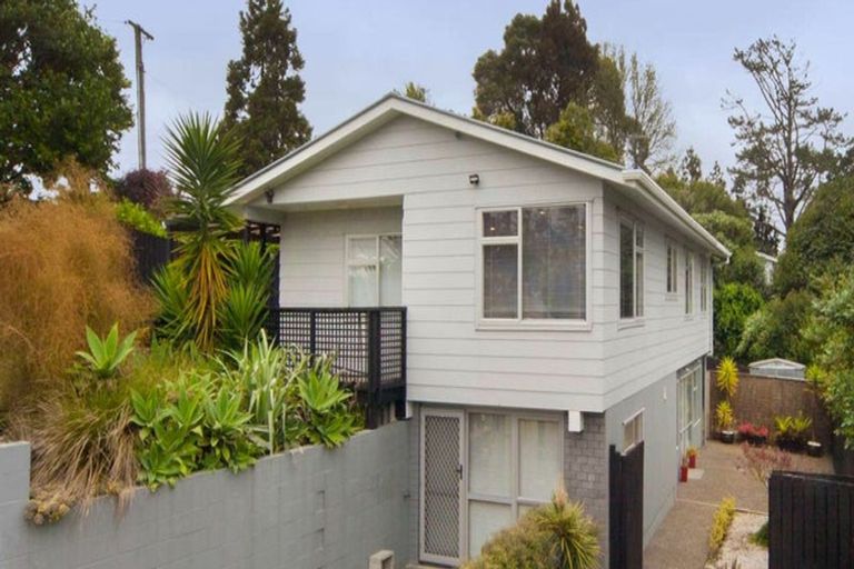 Photo of property in 357 Triangle Road, Henderson, Auckland, 0610