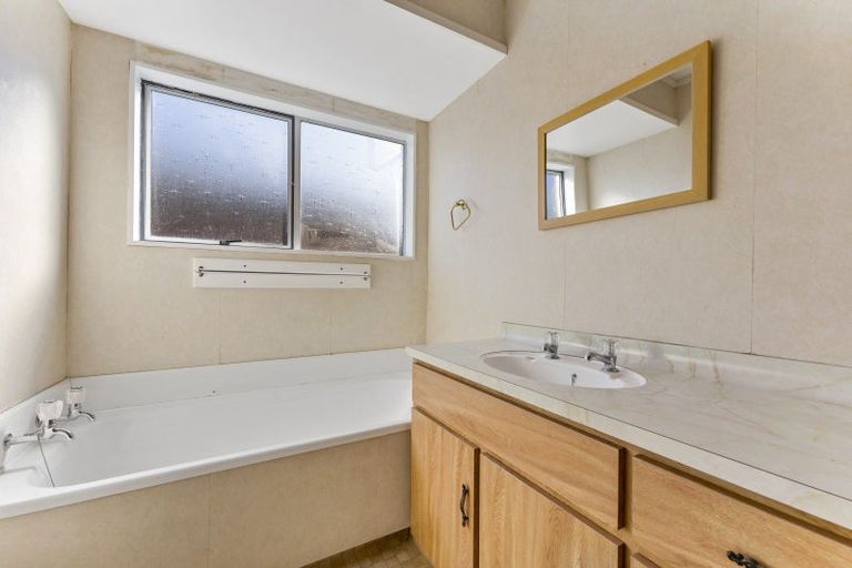 Photo of property in 1/99 Vogel Street, Roslyn, Palmerston North, 4414