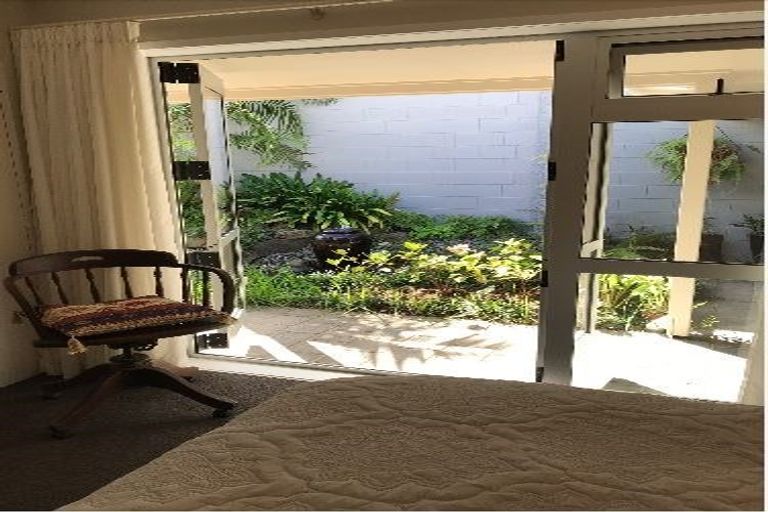 Photo of property in 188b Devonport Road, Tauranga, 3110