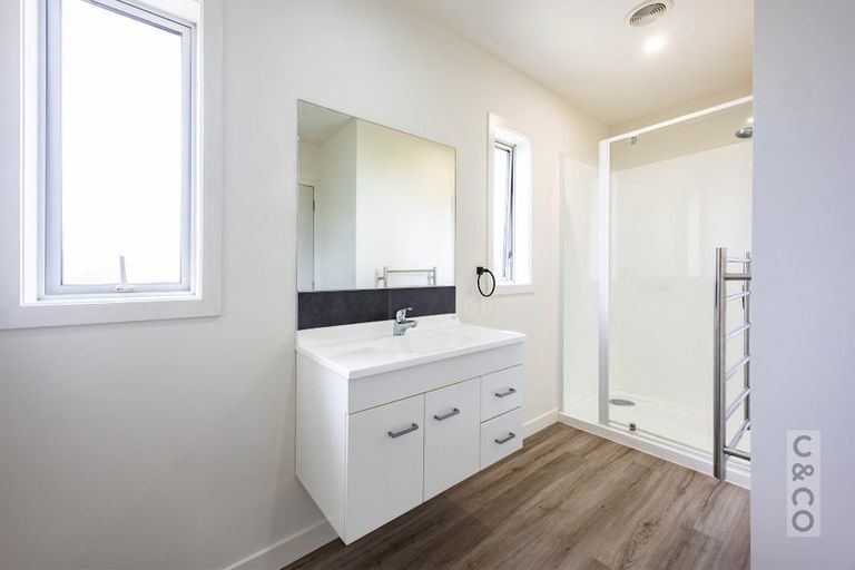 Photo of property in 96 Pohutukawa Parade, Riverhead, 0820