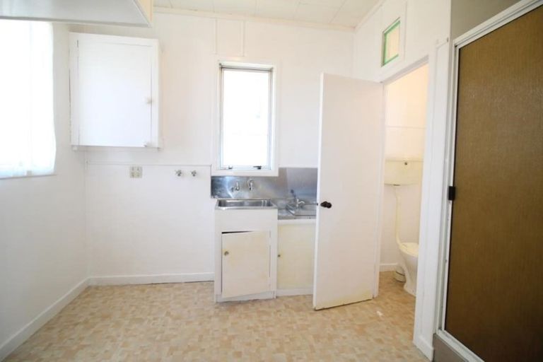 Photo of property in 16 York Street, Strathern, Invercargill, 9812