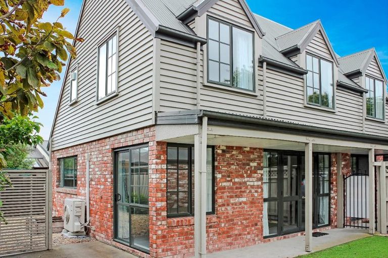 Photo of property in 46d Division Street, Riccarton, Christchurch, 8041