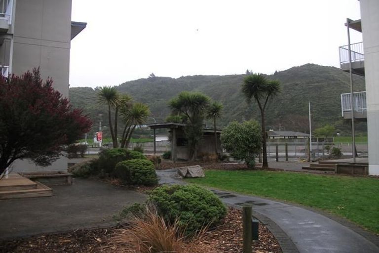 Photo of property in 95 Farmer Crescent, Taita, Lower Hutt, 5011
