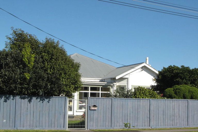 Photo of property in 9 Dorset Avenue, Westown, New Plymouth, 4310